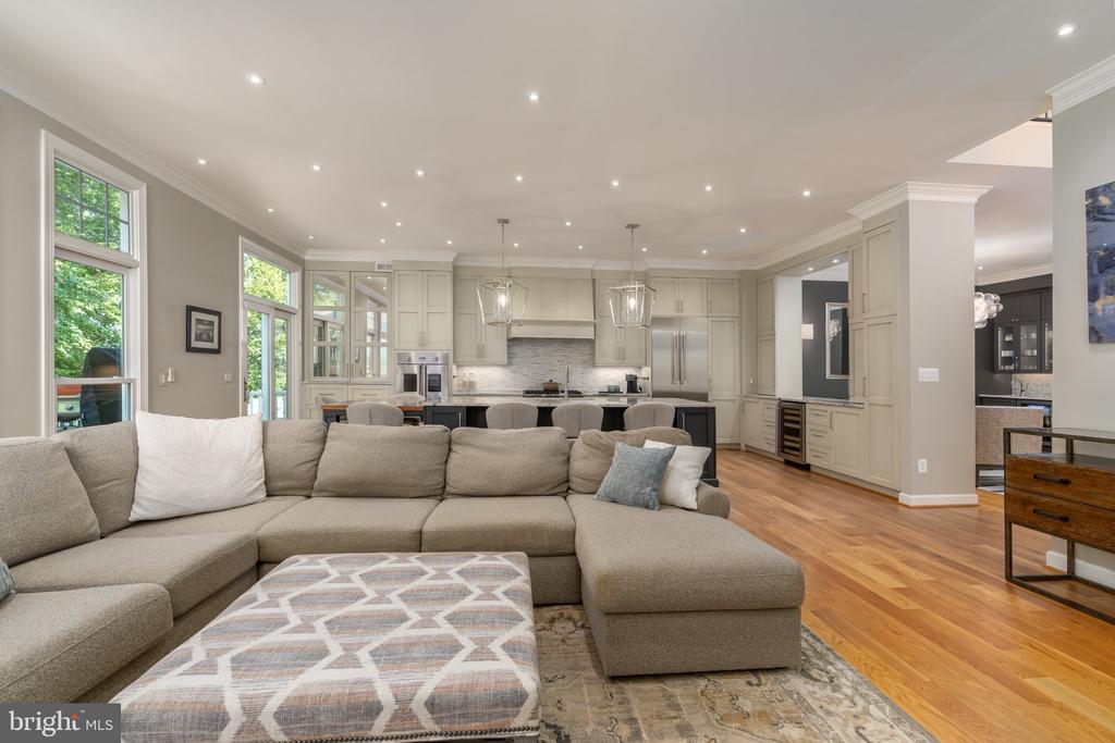 20275 WATER MARK PLACE