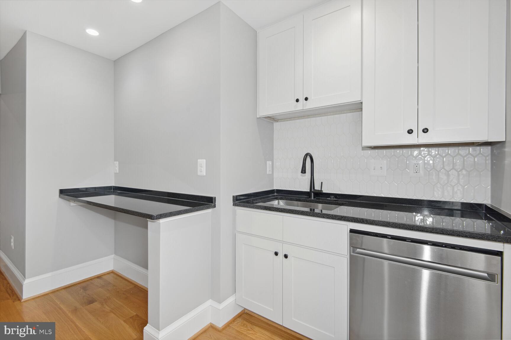 11 S MADISON STREET 203
