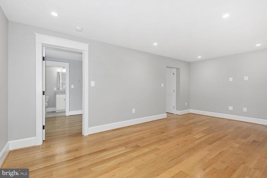11 S MADISON STREET 203