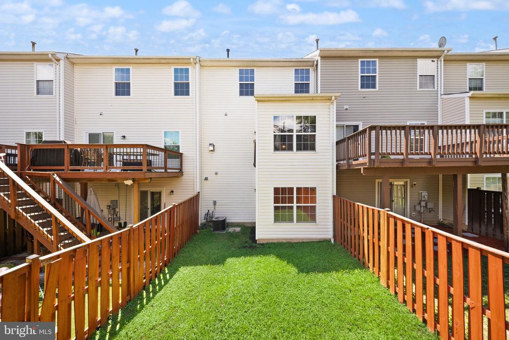 510 SPARKLEBERRY TERRACE NE