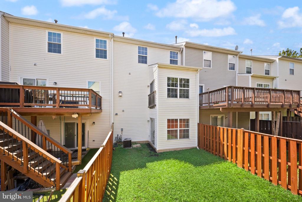510 SPARKLEBERRY TERRACE NE