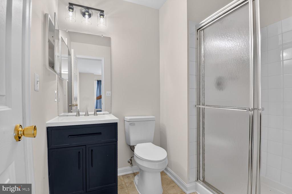 655 CONSTELLATION SQUARE SE B