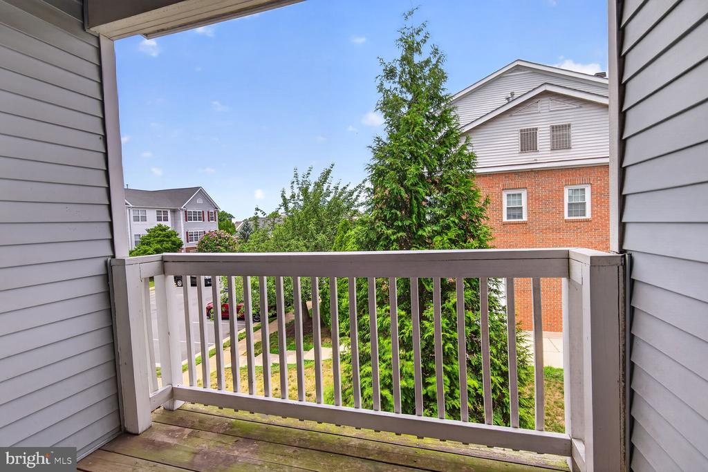 655 CONSTELLATION SQUARE SE B
