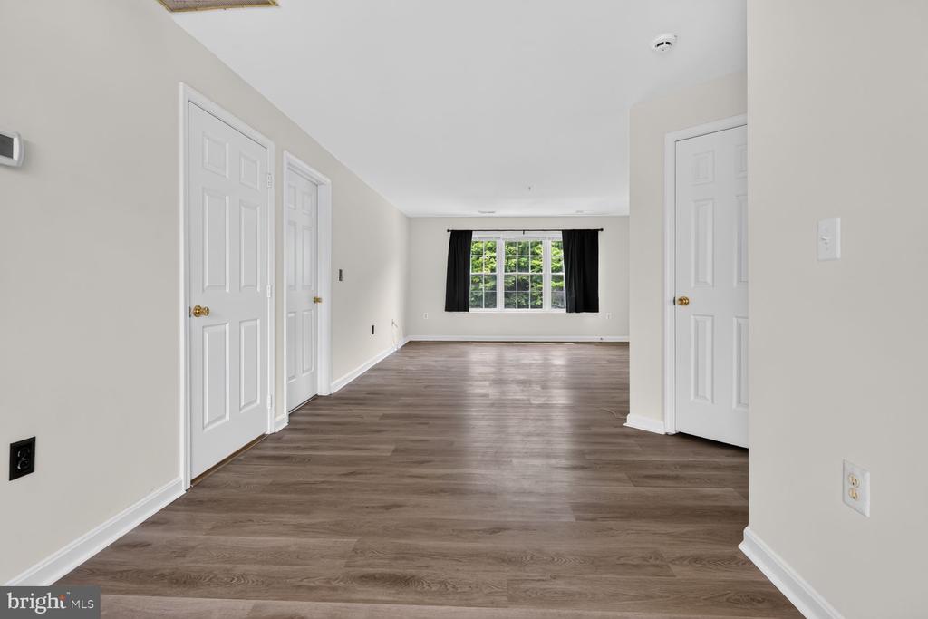 655 CONSTELLATION SQUARE SE B