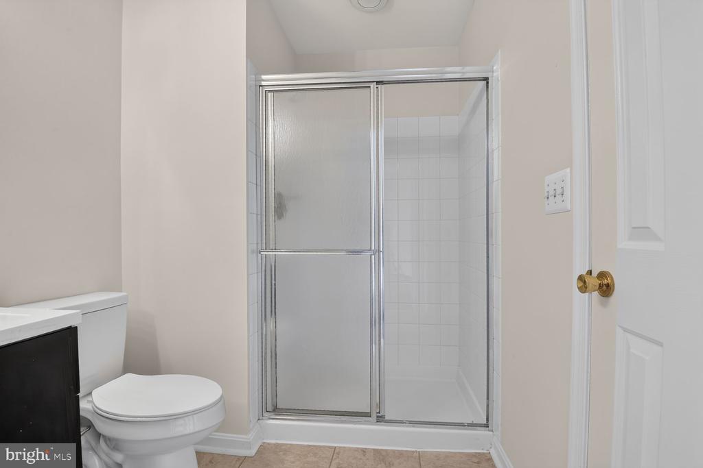 655 CONSTELLATION SQUARE SE B