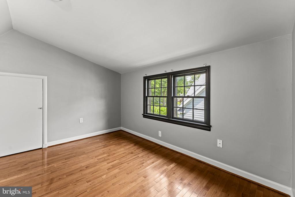 107 WALNUT