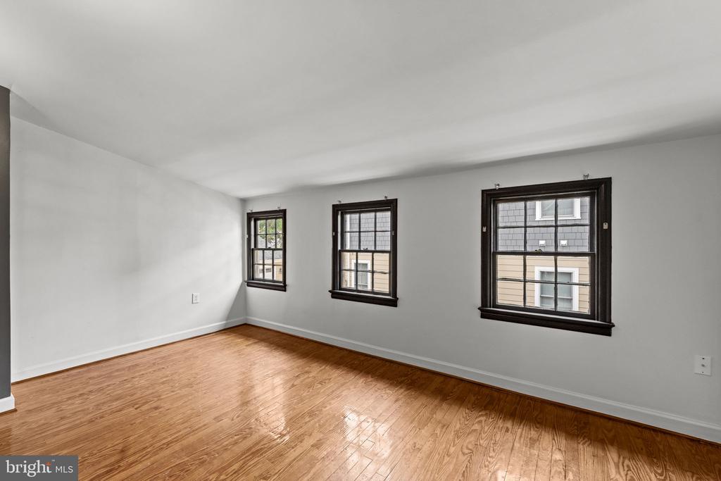 107 WALNUT