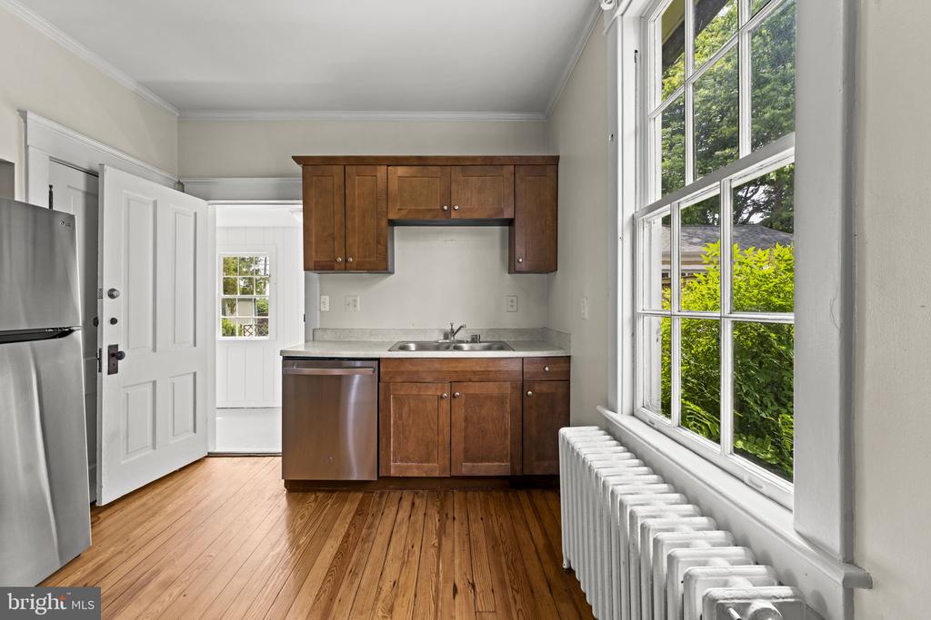 107 WALNUT