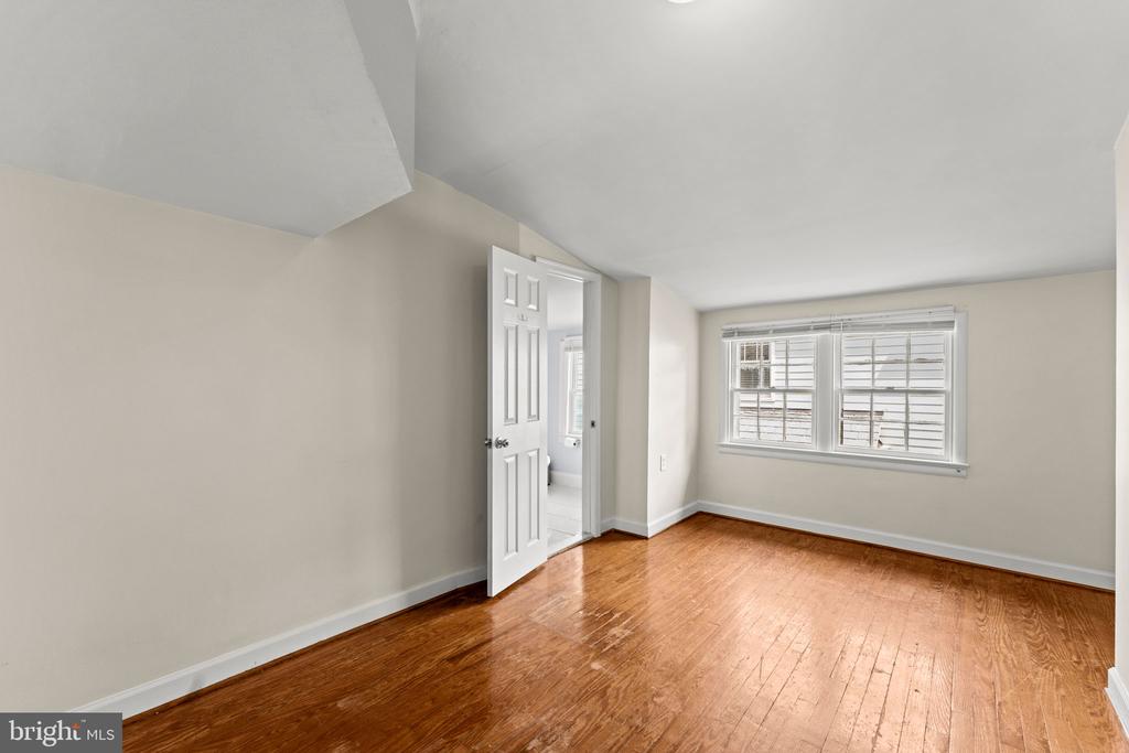 107 WALNUT