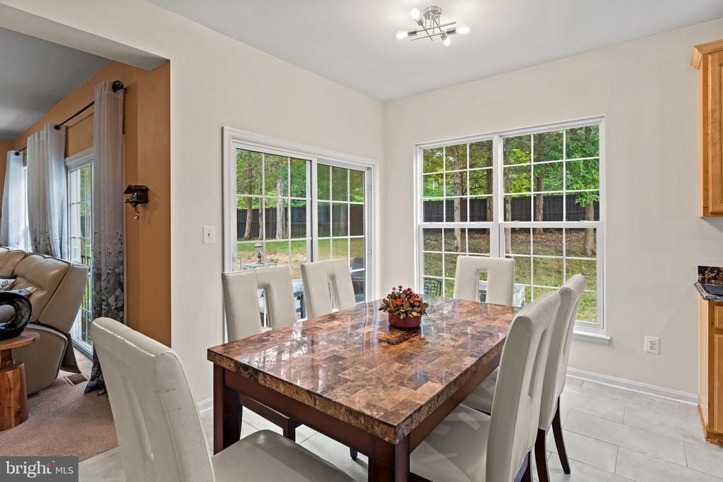 18240 OAK LAKE COURT