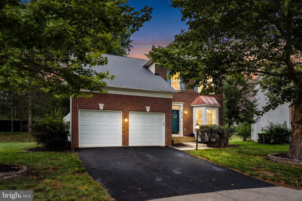 18240 OAK LAKE COURT
