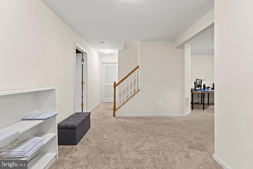 18240 OAK LAKE COURT