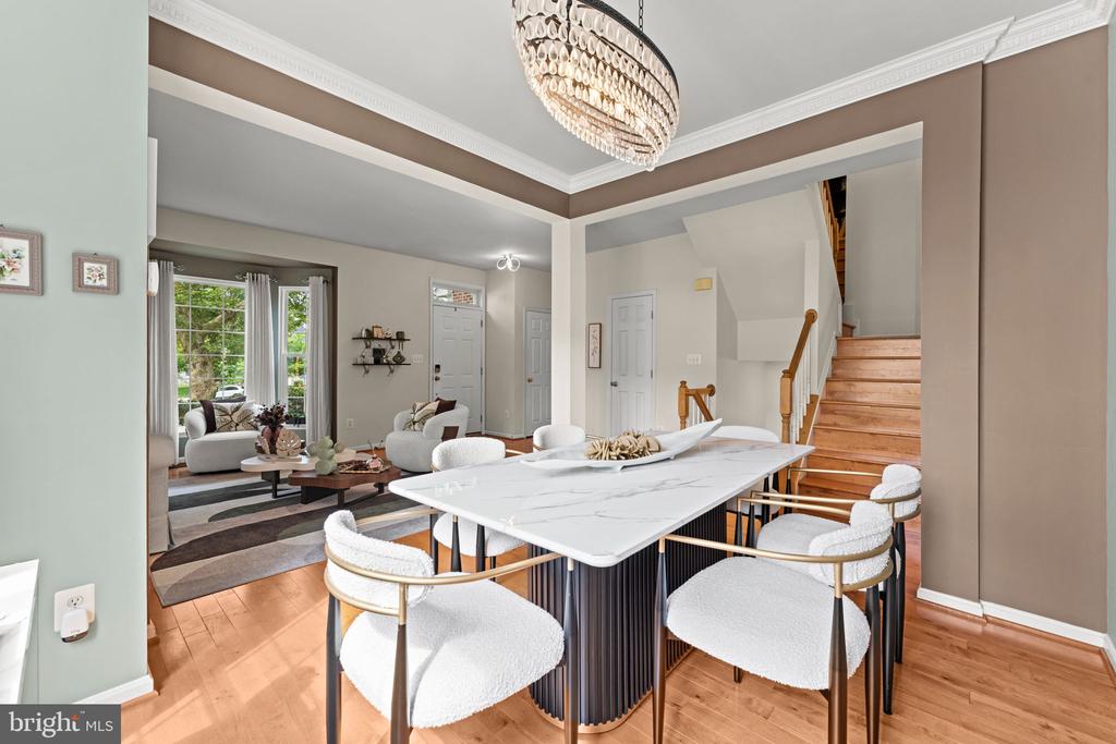 18240 OAK LAKE COURT