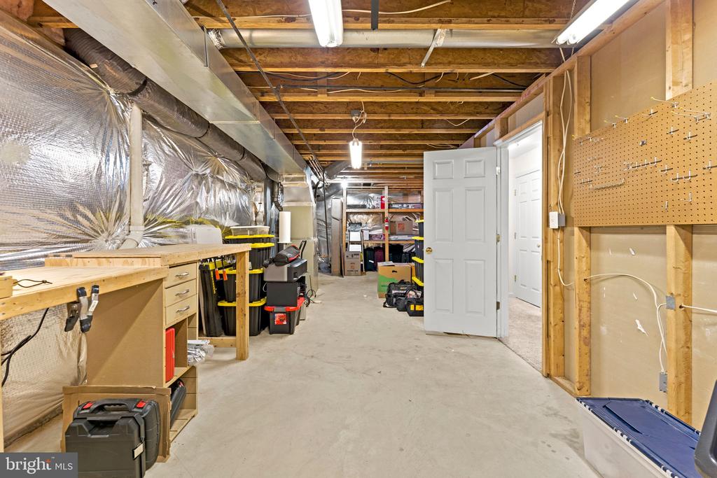 18240 OAK LAKE COURT