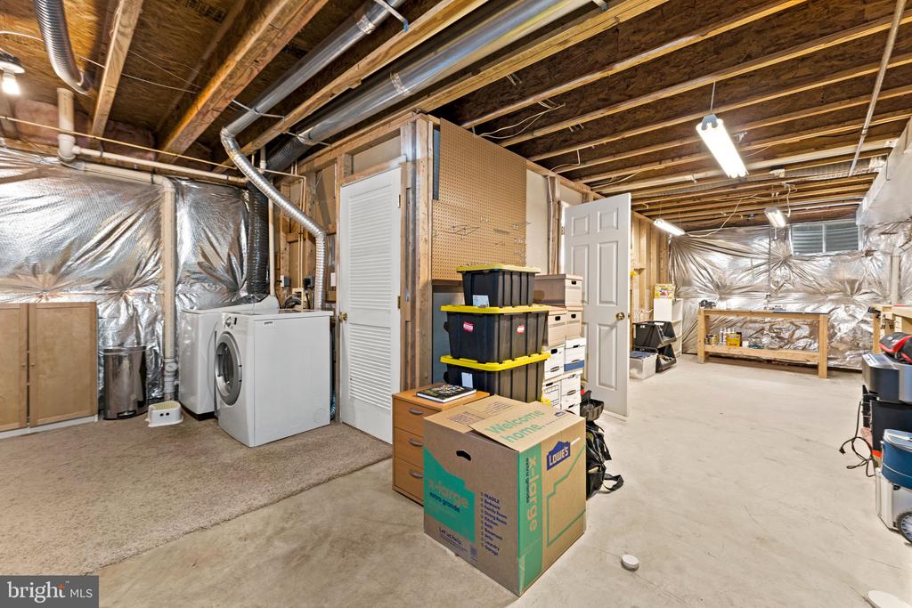 18240 OAK LAKE COURT