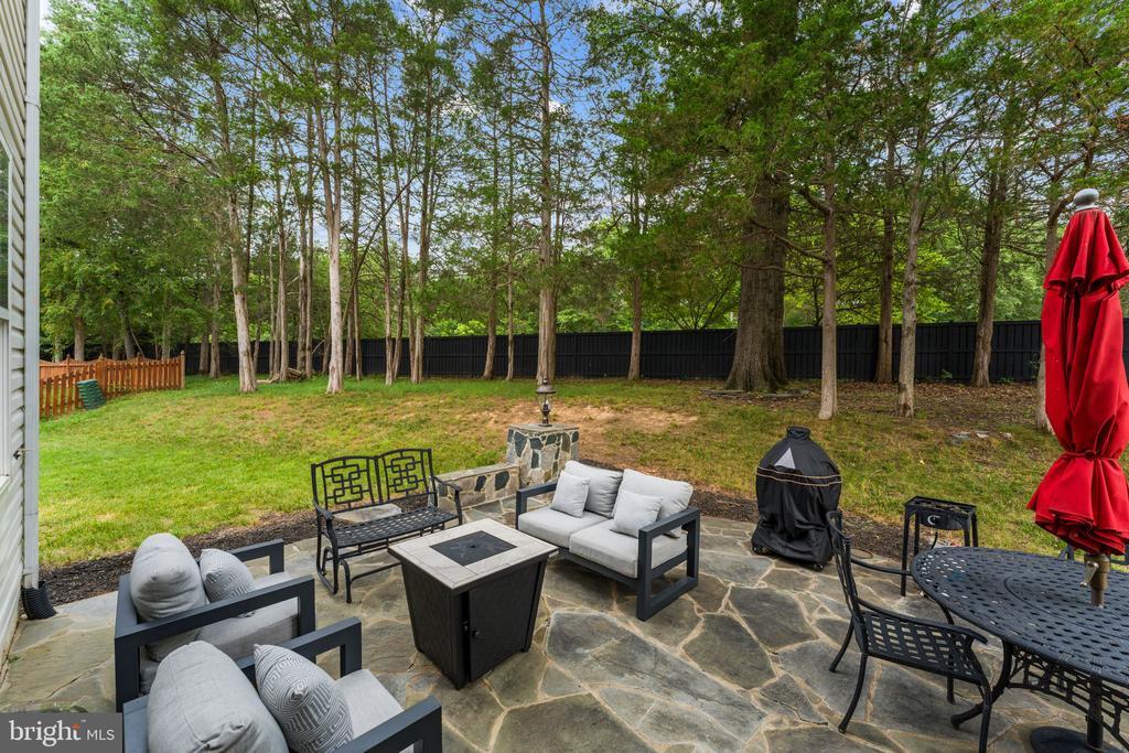 18240 OAK LAKE COURT
