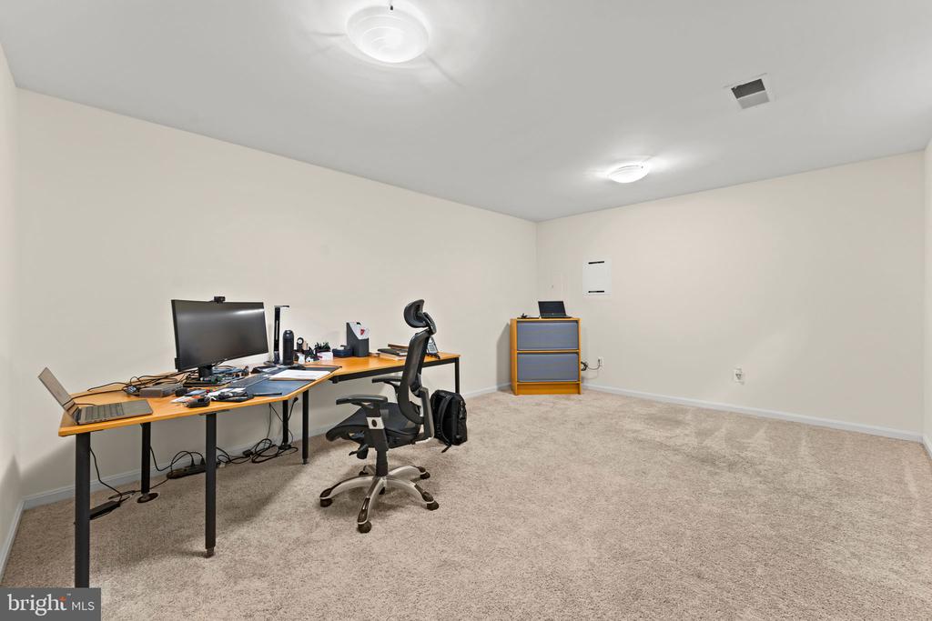 18240 OAK LAKE COURT