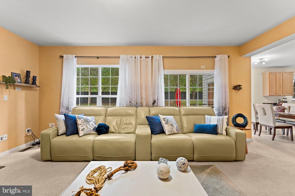 18240 OAK LAKE COURT