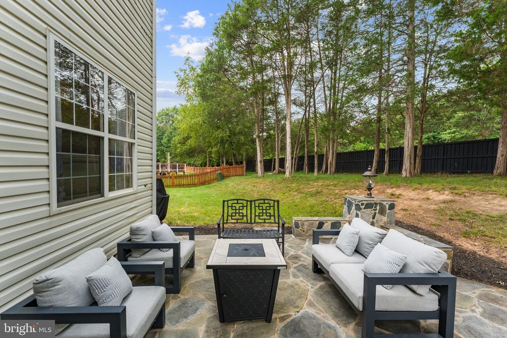 18240 OAK LAKE COURT