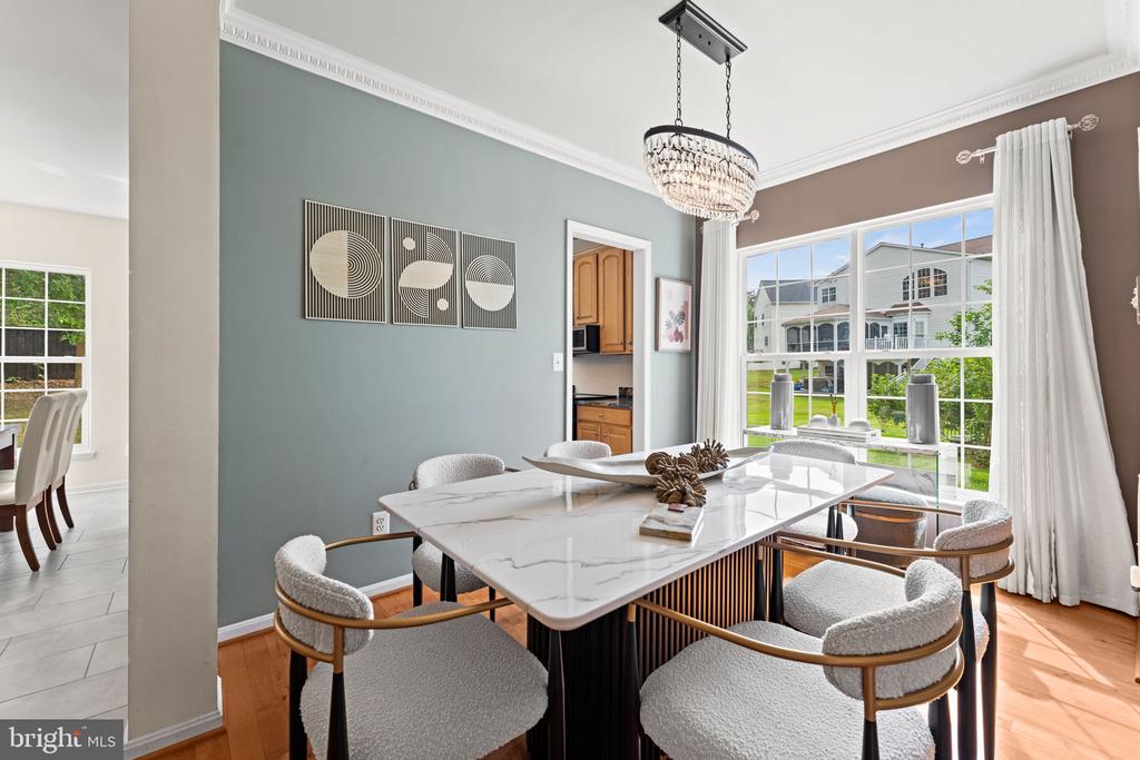 18240 OAK LAKE COURT