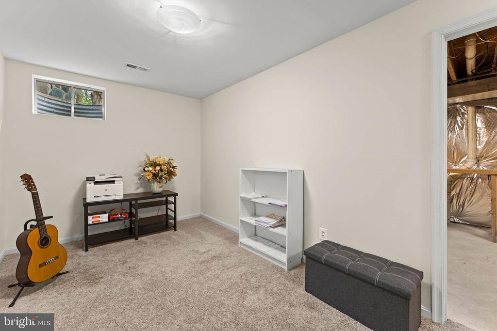 18240 OAK LAKE COURT