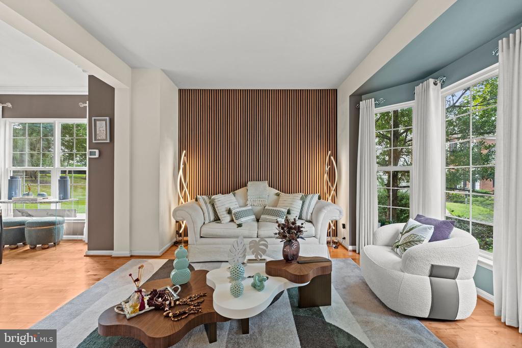 18240 OAK LAKE COURT