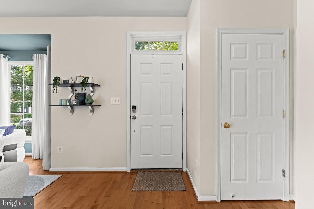 18240 OAK LAKE COURT