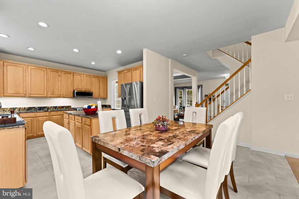 18240 OAK LAKE COURT