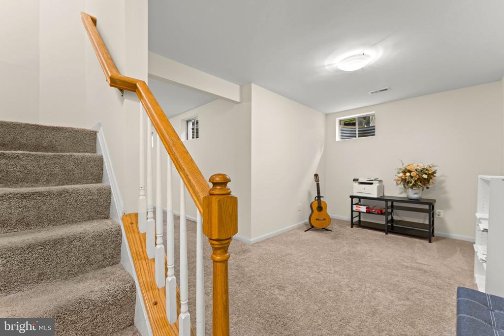 18240 OAK LAKE COURT