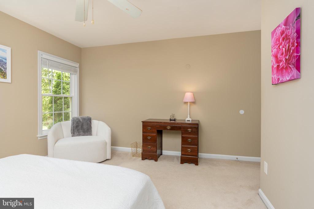 47543 RIPPLING DRIVE