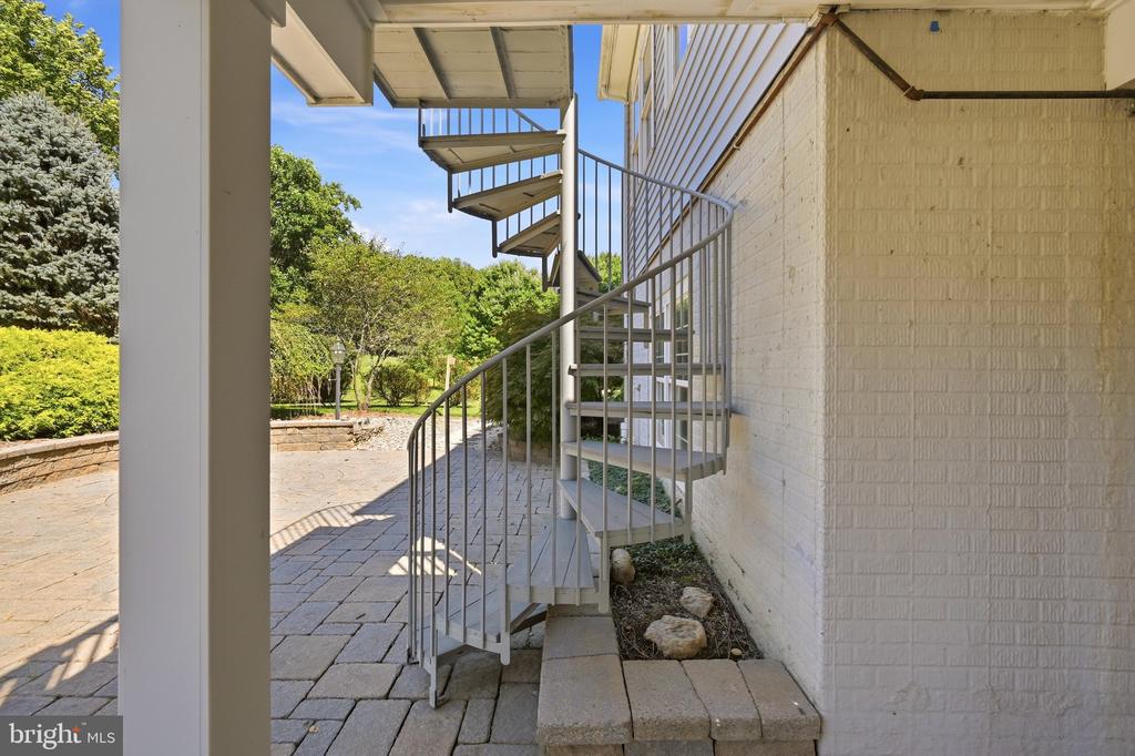 42012 GLYNN TARRA PLACE