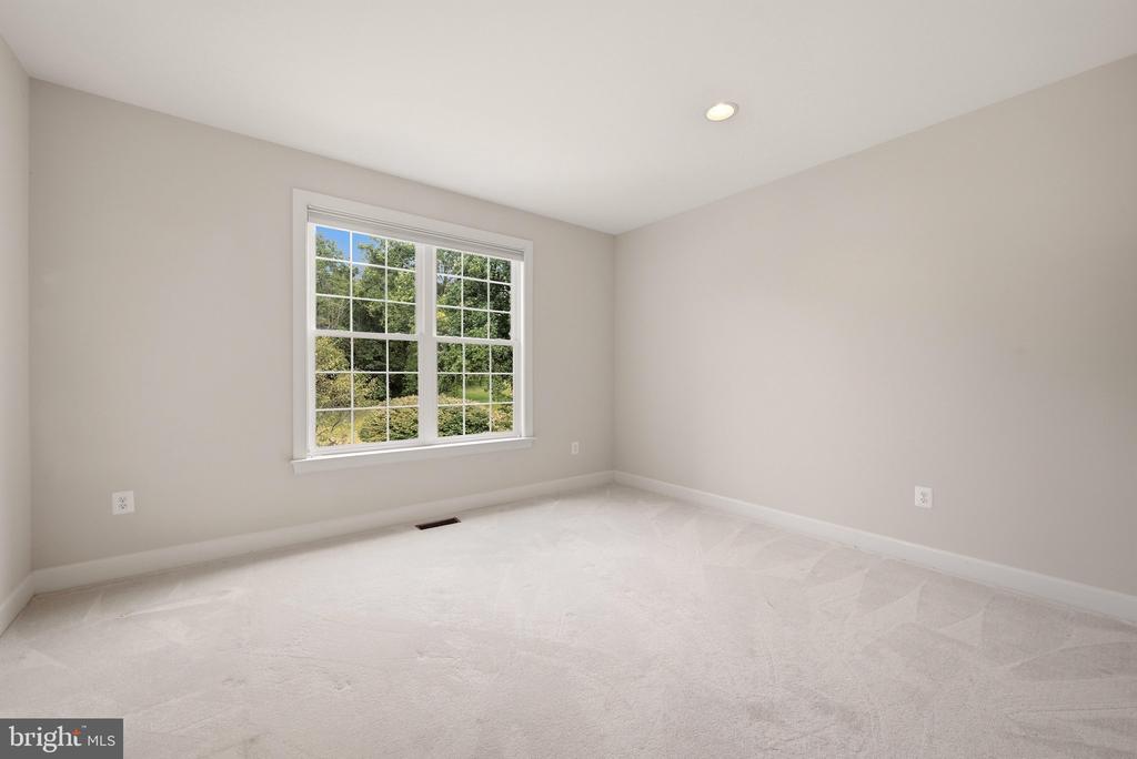 42012 GLYNN TARRA PLACE