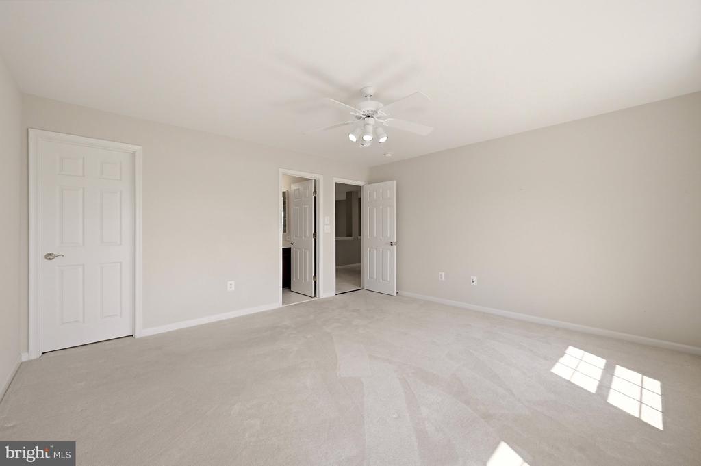 42012 GLYNN TARRA PLACE