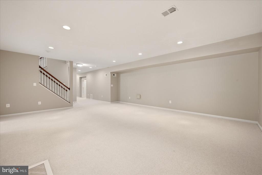42012 GLYNN TARRA PLACE