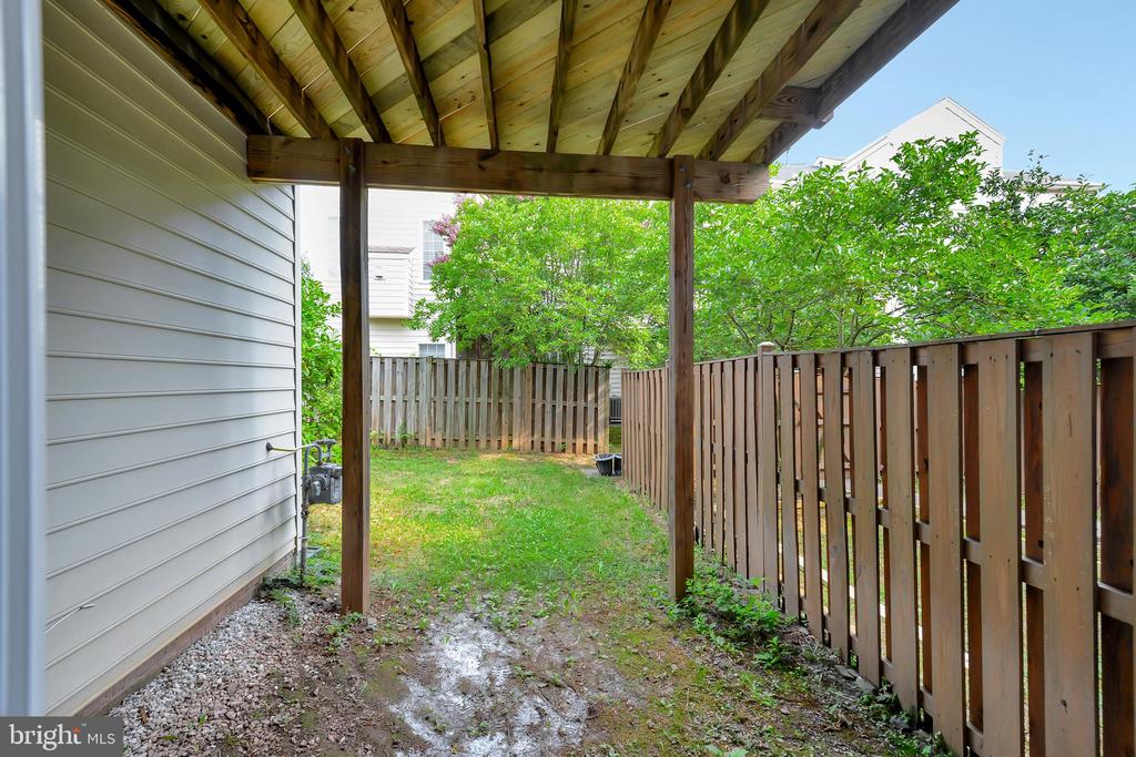 42704 SANDMAN TERRACE