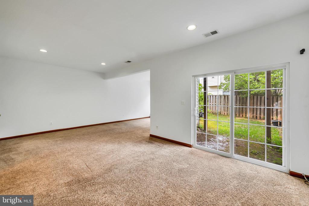 42704 SANDMAN TERRACE