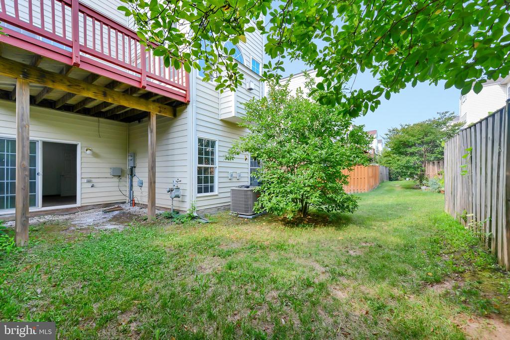 42704 SANDMAN TERRACE