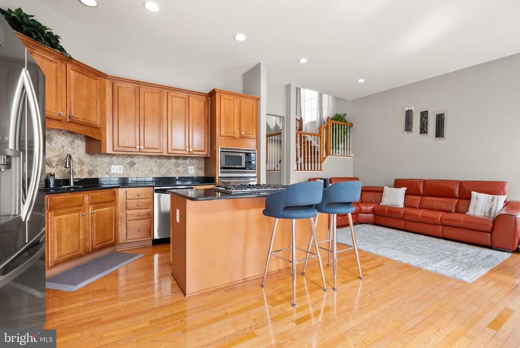 22016 DILWORTH SQUARE