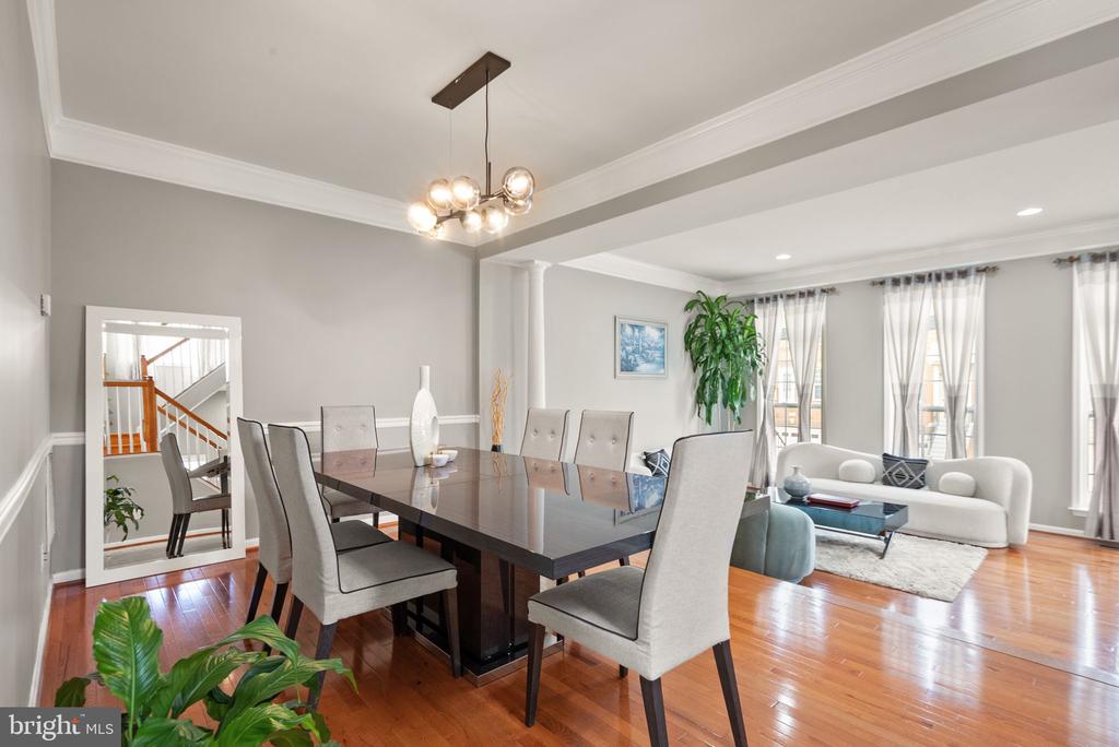 22016 DILWORTH SQUARE