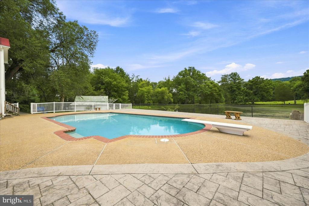 13732 HARPERS FERRY ROAD