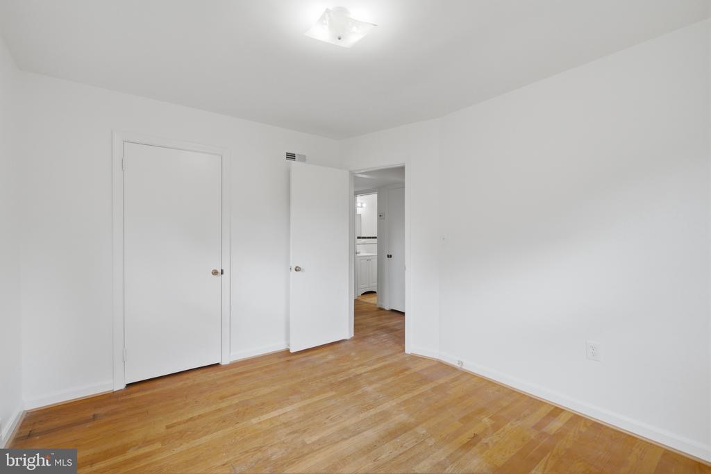 130 S 29TH STREET S Unit: 1