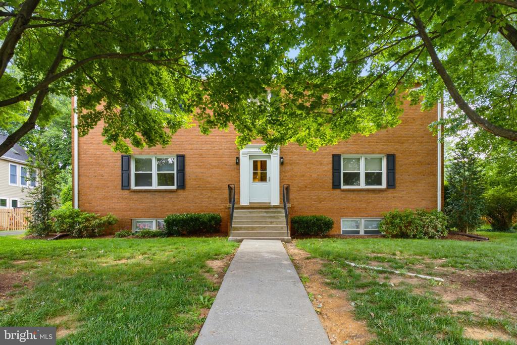130 S 29TH STREET S Unit: 1