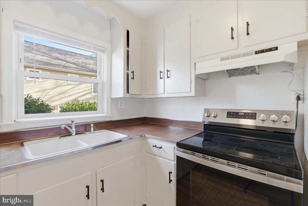 130 S 29TH STREET Unit: 2