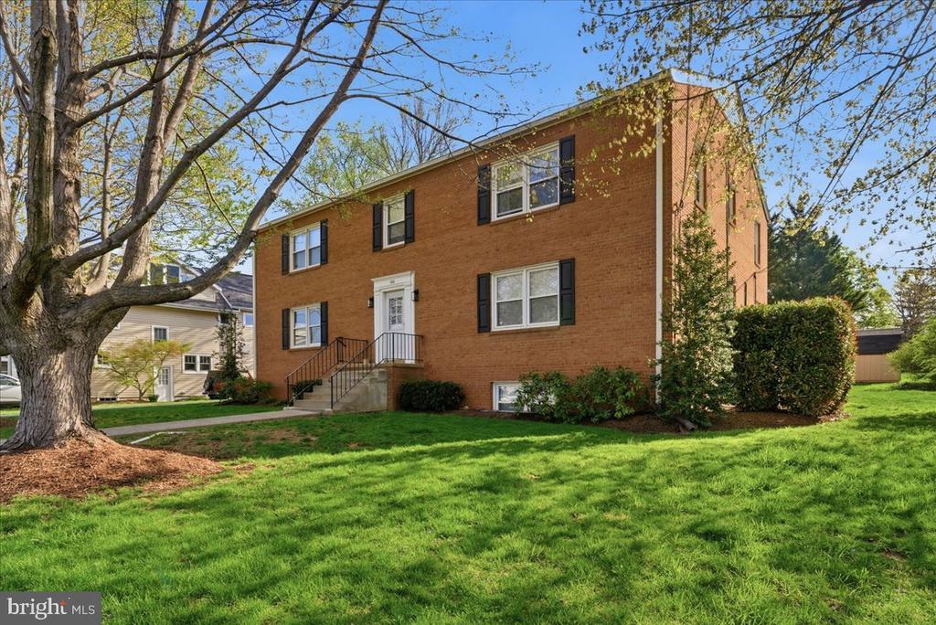 130 S 29TH STREET Unit: 2