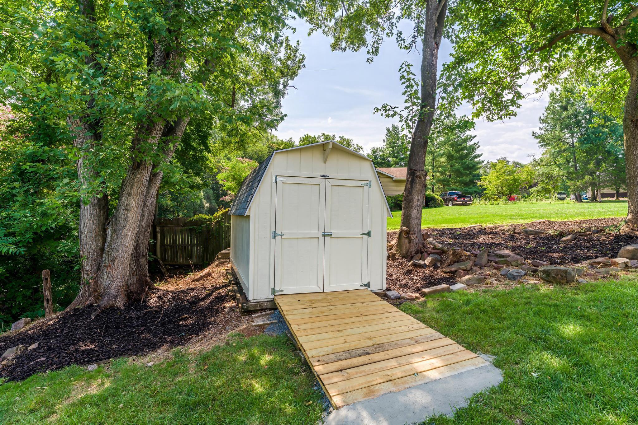 104 MAGNOLIA ROAD
