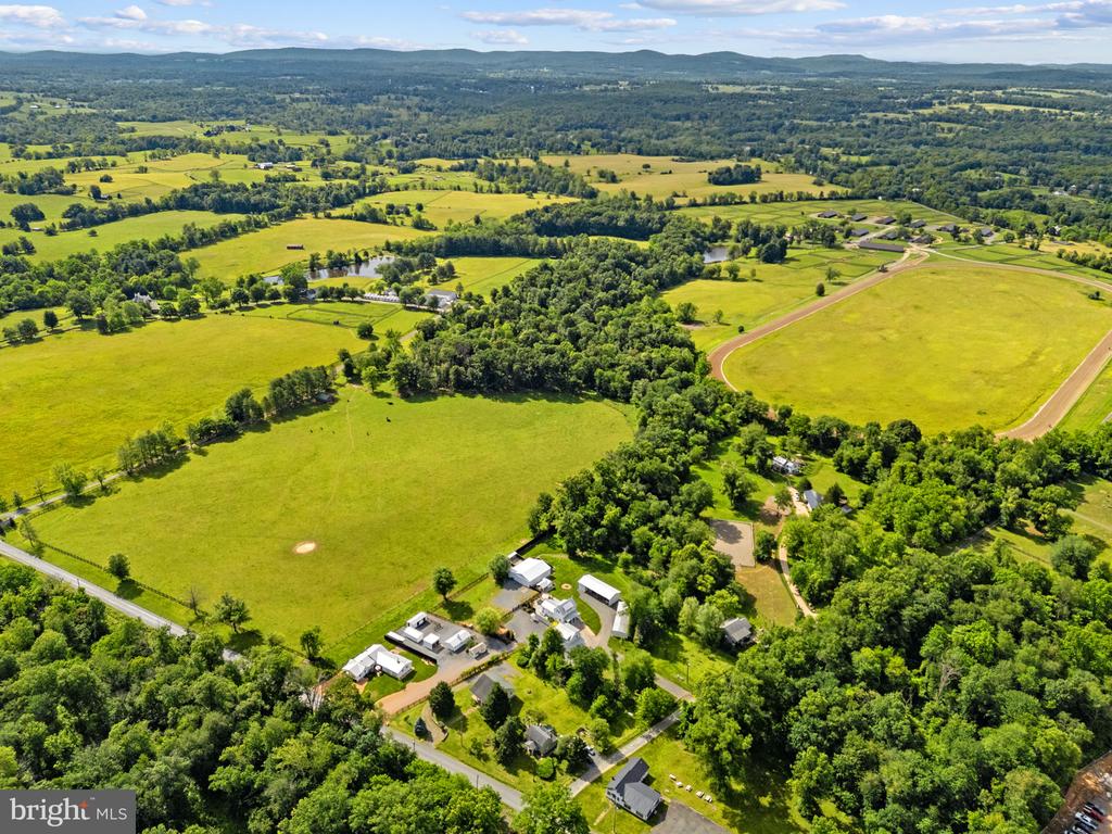 35321 SNAKE HILL ROAD