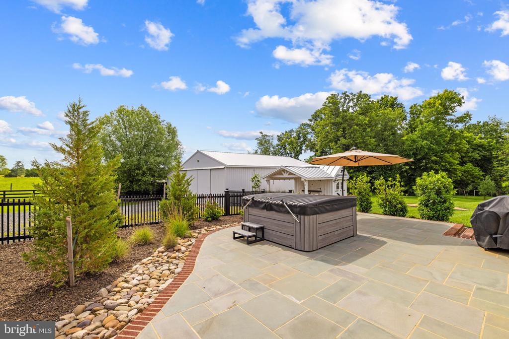 35321 SNAKE HILL ROAD