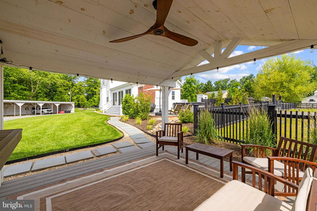 35321 SNAKE HILL ROAD