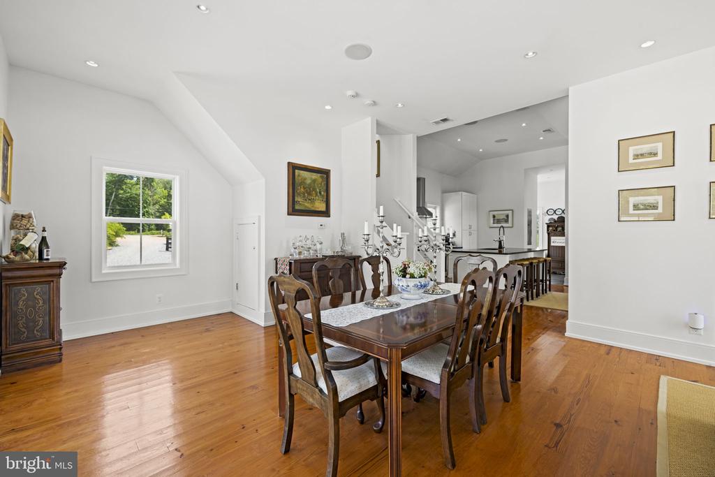 35321 SNAKE HILL ROAD
