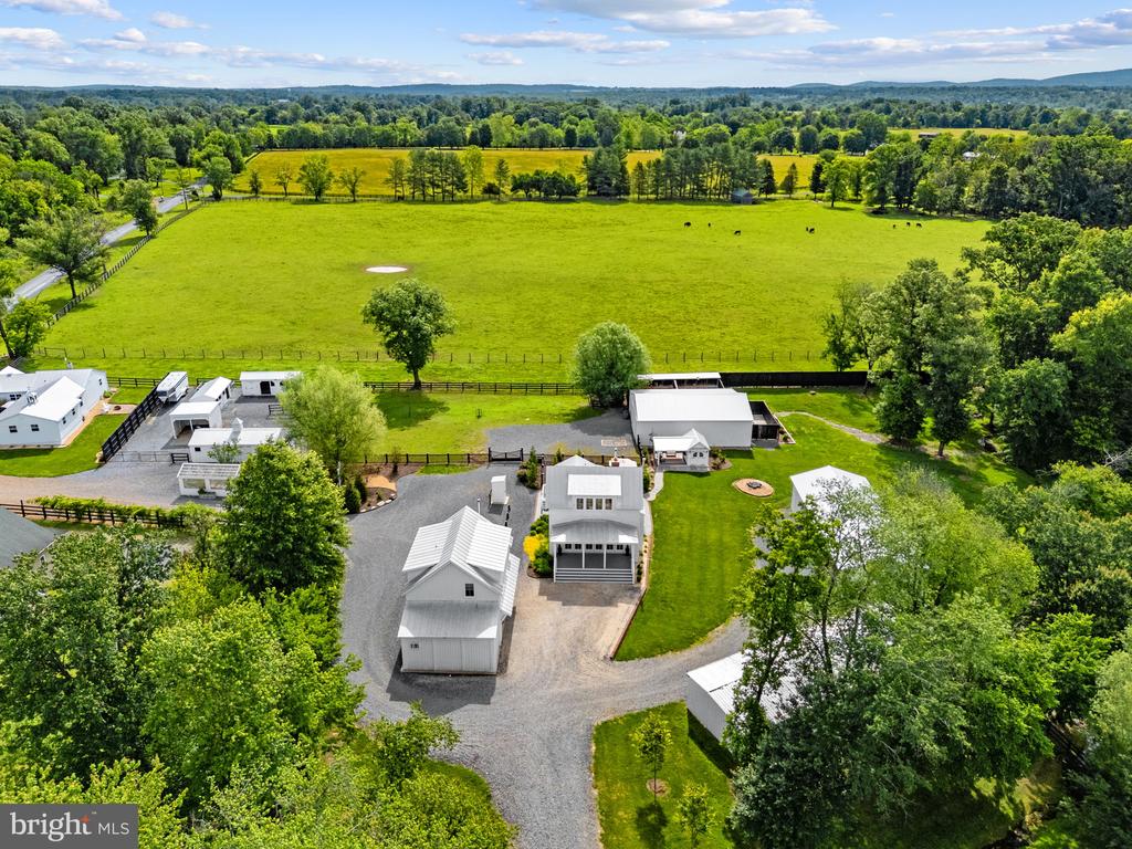 35321 SNAKE HILL ROAD